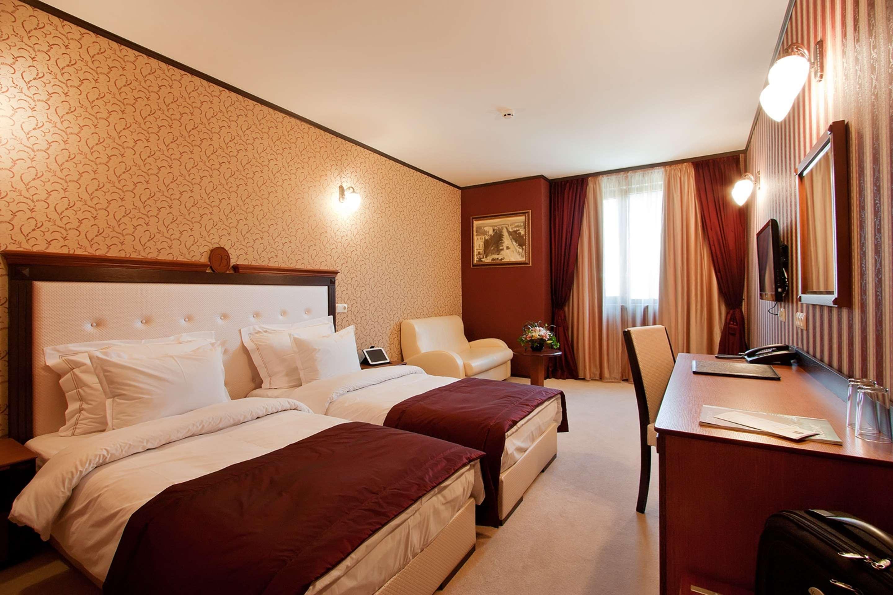 Best Western Plus Bristol Hotel Sofia Bagian luar foto