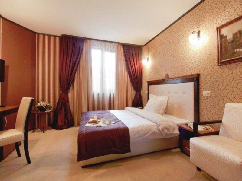 Best Western Plus Bristol Hotel Sofia Bagian luar foto